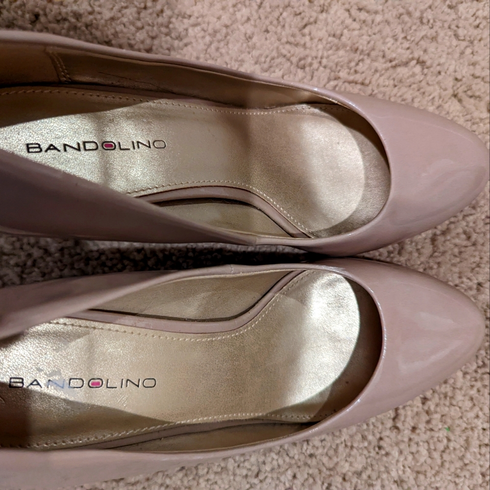 BandaLino pump up shoes brand new